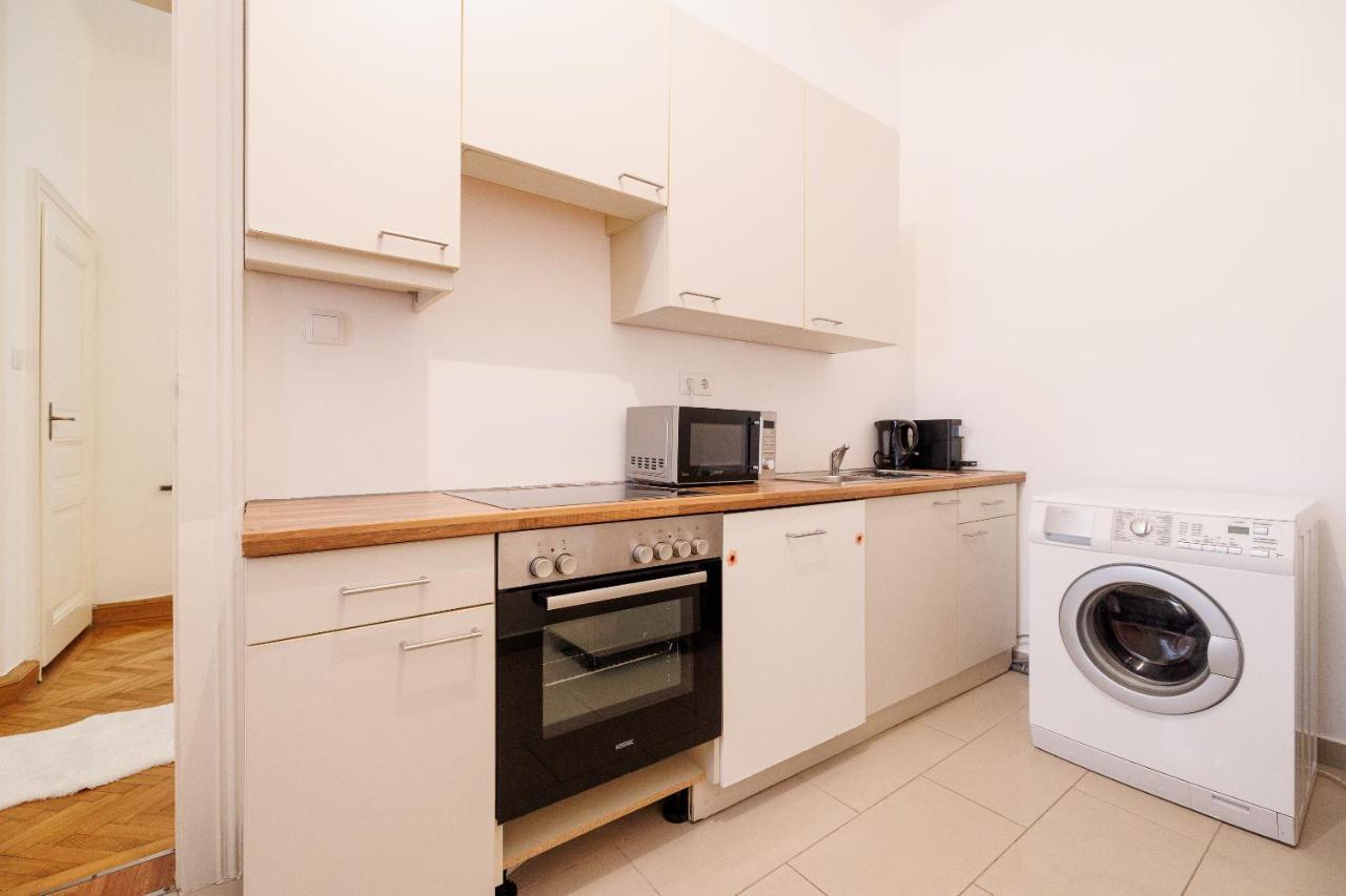 וינה Central Apartment - Private Sauna מראה חיצוני תמונה