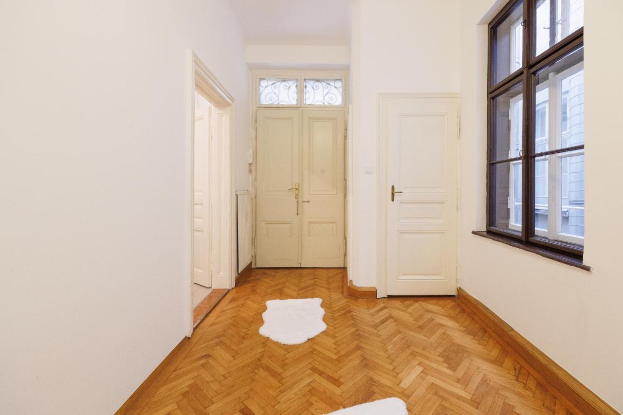 וינה Central Apartment - Private Sauna מראה חיצוני תמונה